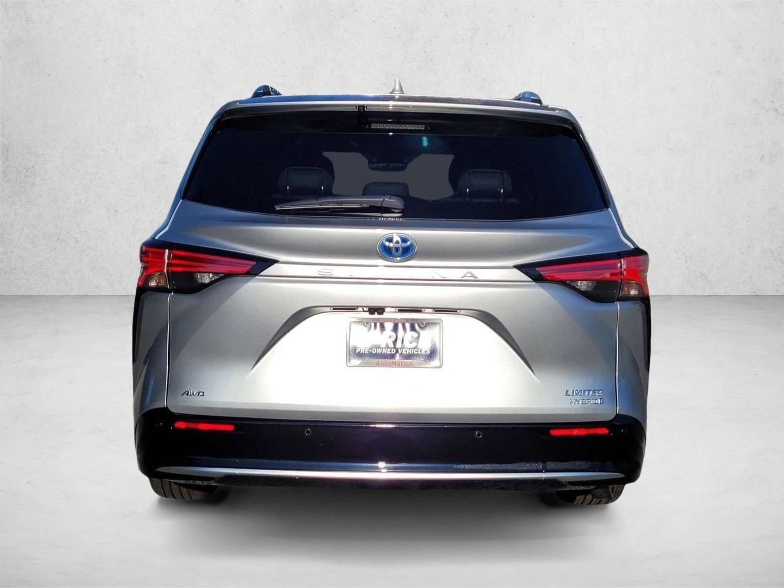 2023 Toyota Sienna Limited AWD 7-Passenger (Natl)