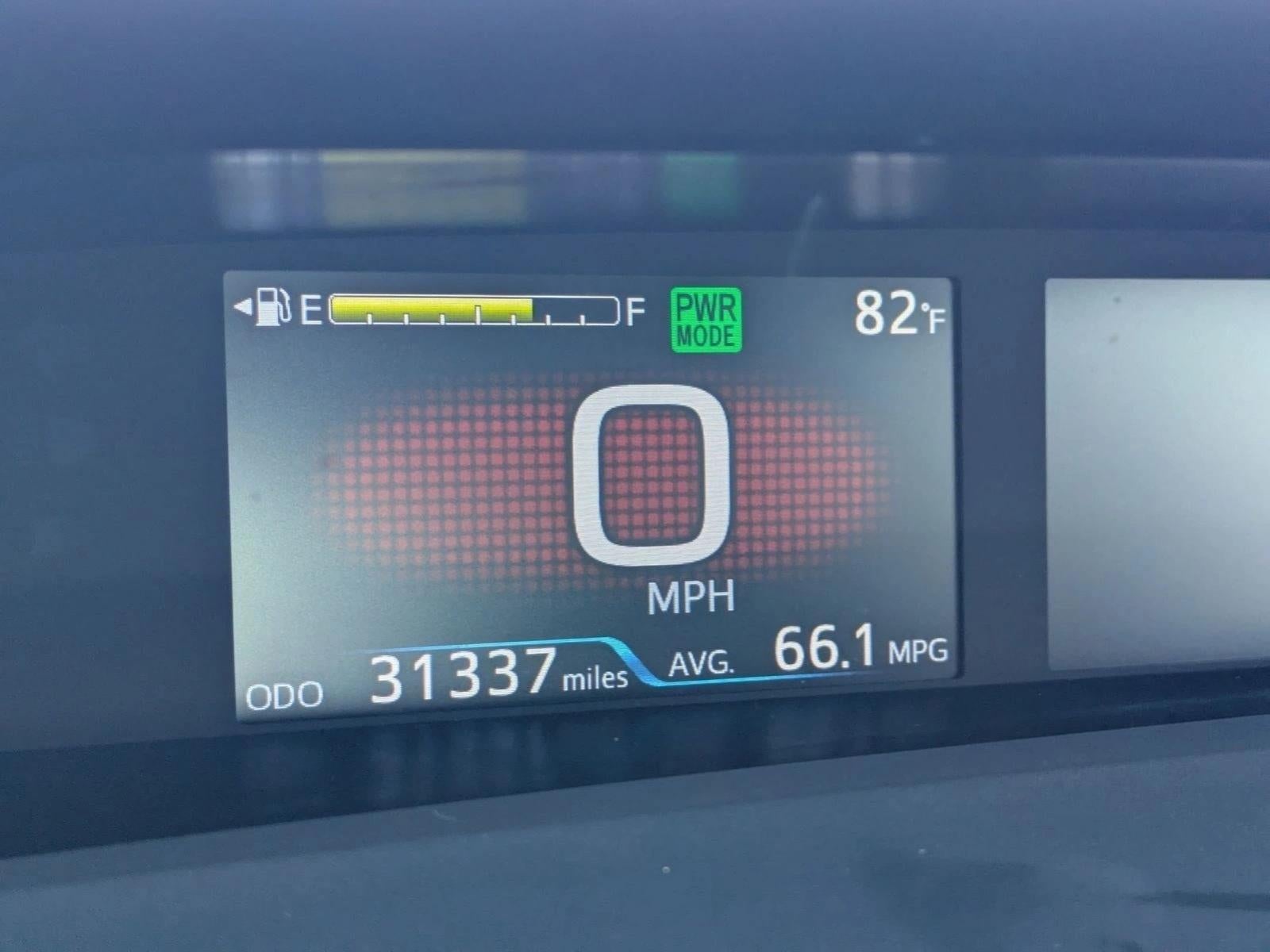 2022 Toyota Prius LE (Natl)