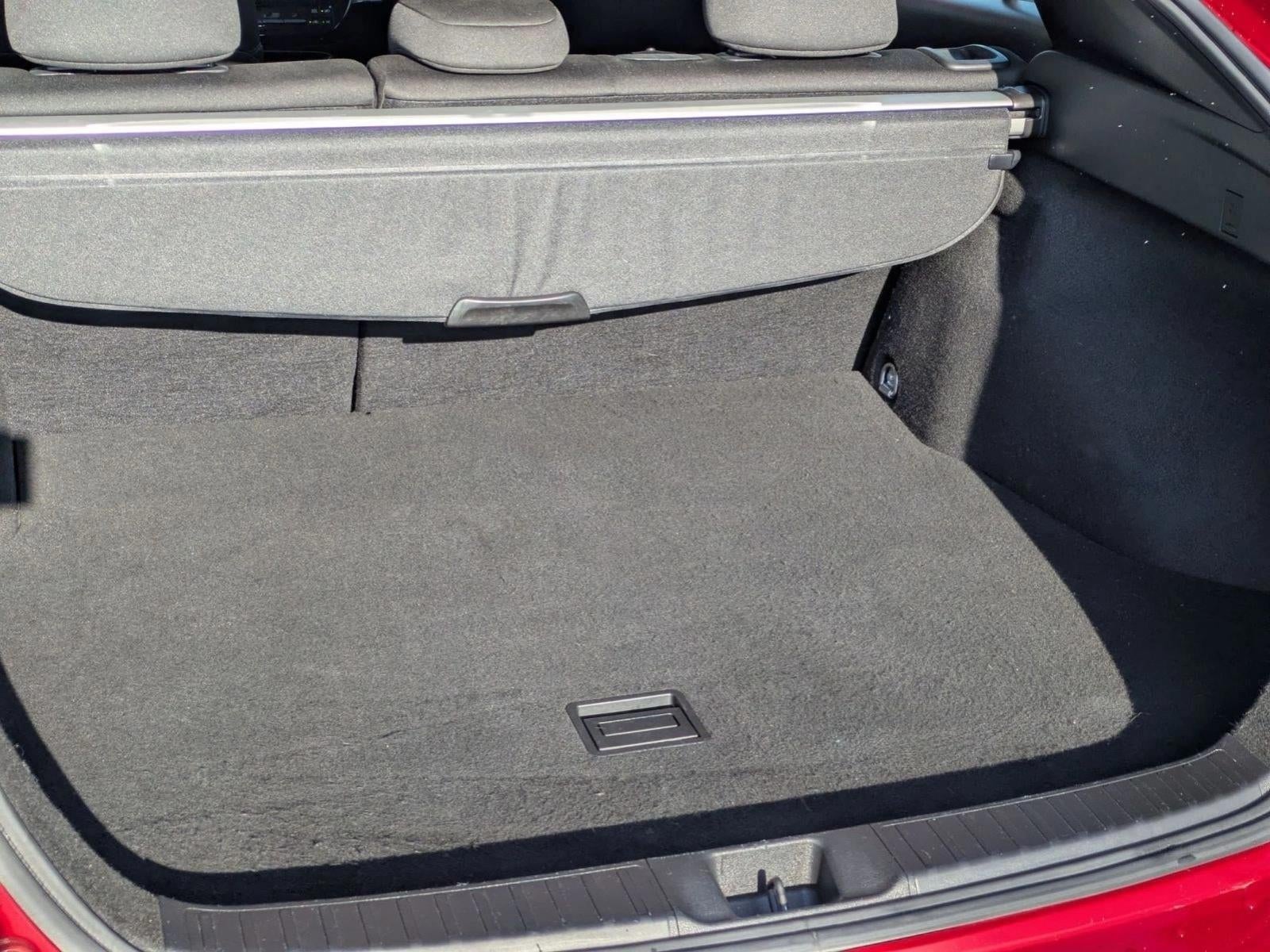 2022 Toyota Prius LE (Natl)