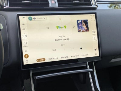 2025 Land Rover Range Rover Velar P250 Dynamic SE