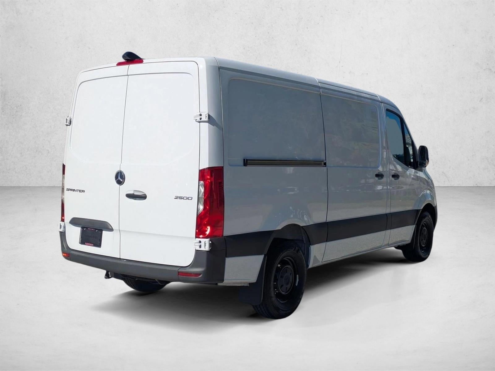 2025 Mercedes-Benz Sprinter Cargo Van 2500 Standard Roof I4 Diesel 144" RWD