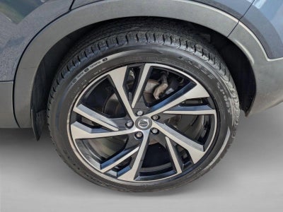 2022 Volvo XC40 T5 AWD R-Design