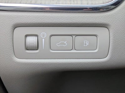 2022 Volvo XC60 Recharge Plug-In Hybrid T8 eAWD PHEV Inscription