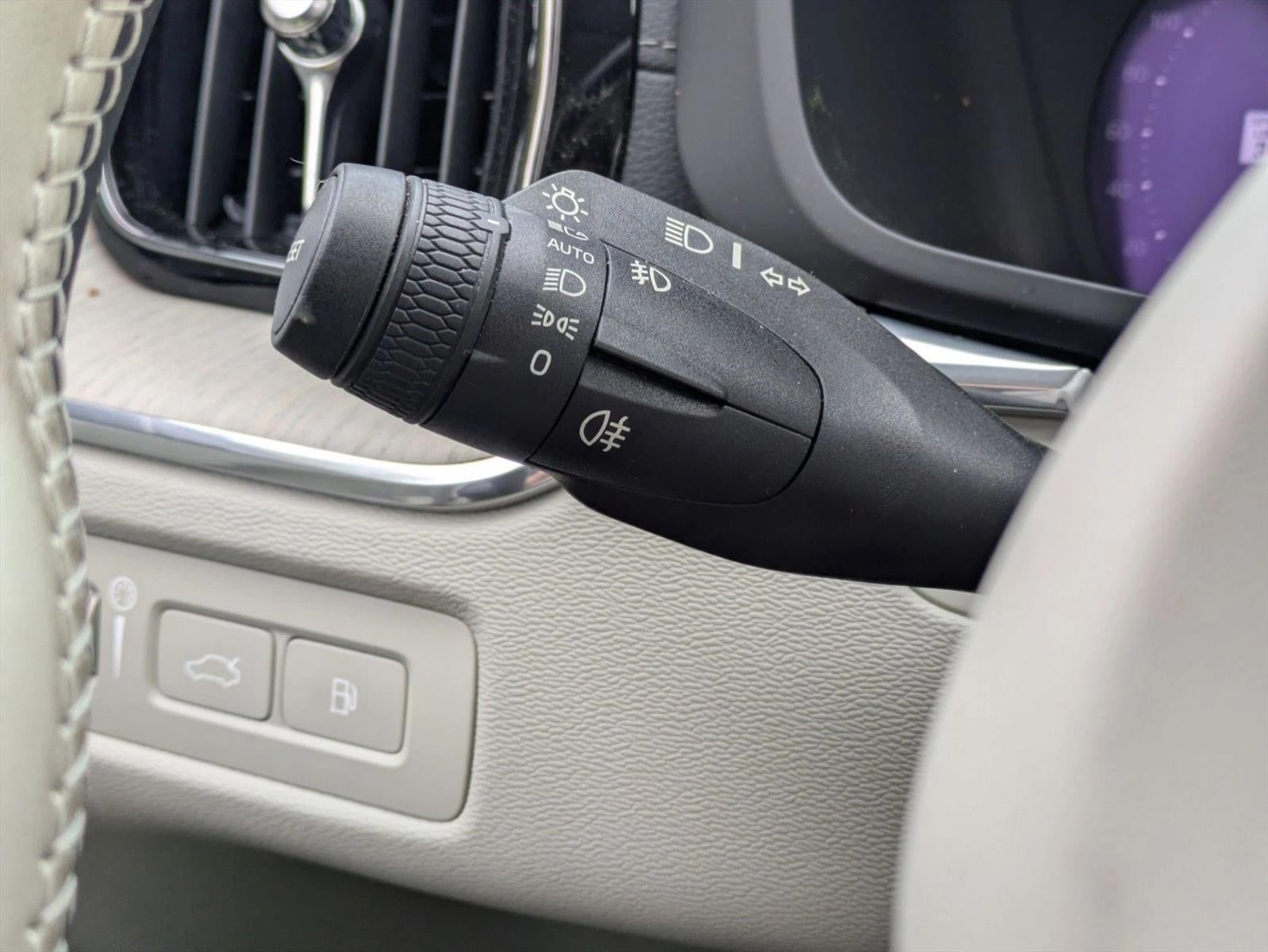 2022 Volvo XC60 Recharge Plug-In Hybrid T8 eAWD PHEV Inscription