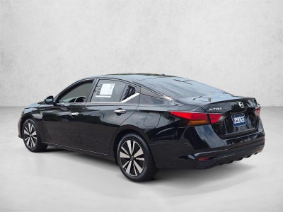 2022 Nissan Altima 2.5 SV Sedan
