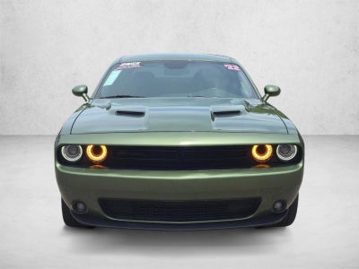 2022 Dodge Challenger SXT RWD