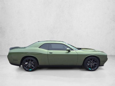 2022 Dodge Challenger SXT RWD