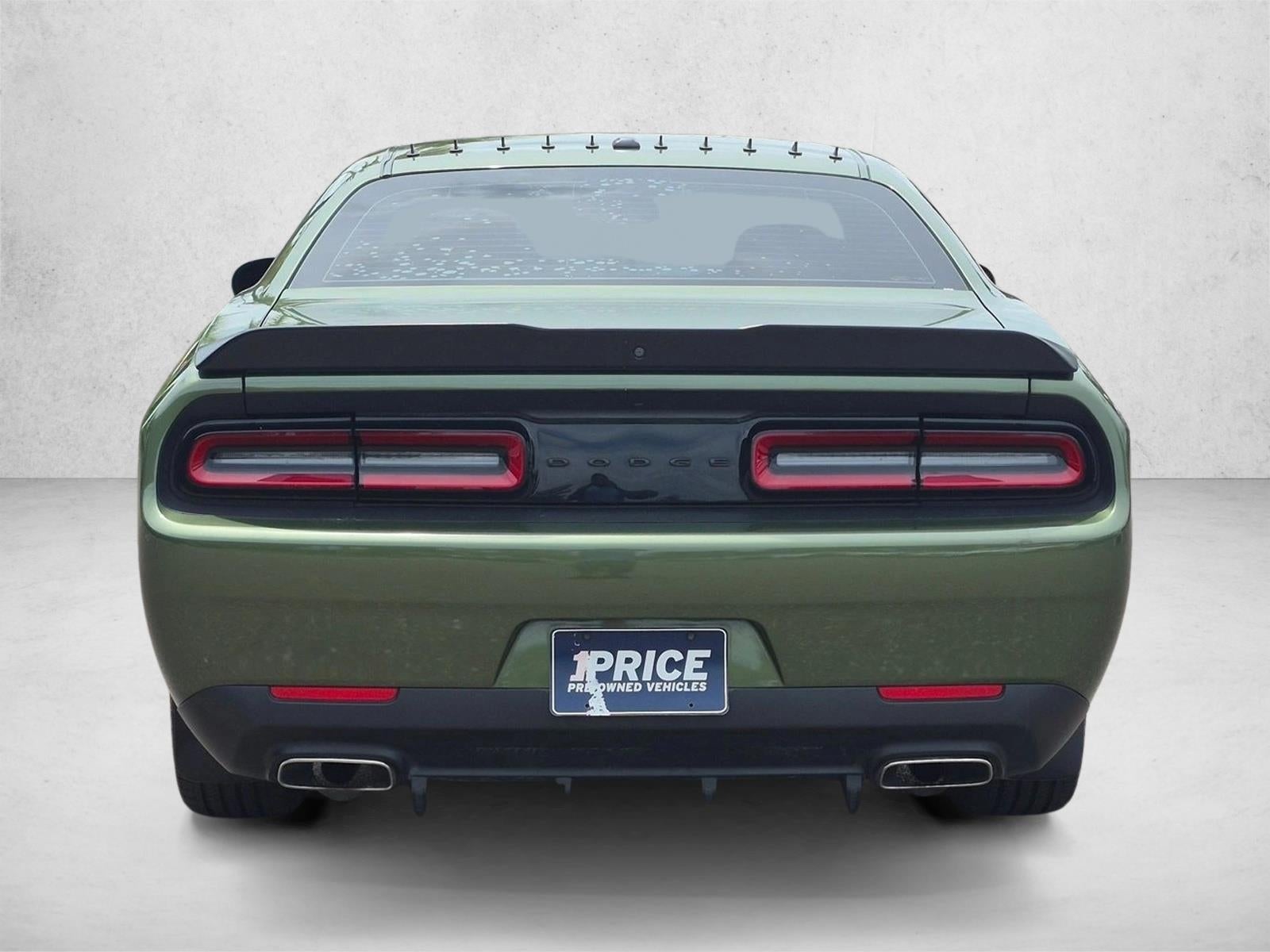 2022 Dodge Challenger SXT RWD