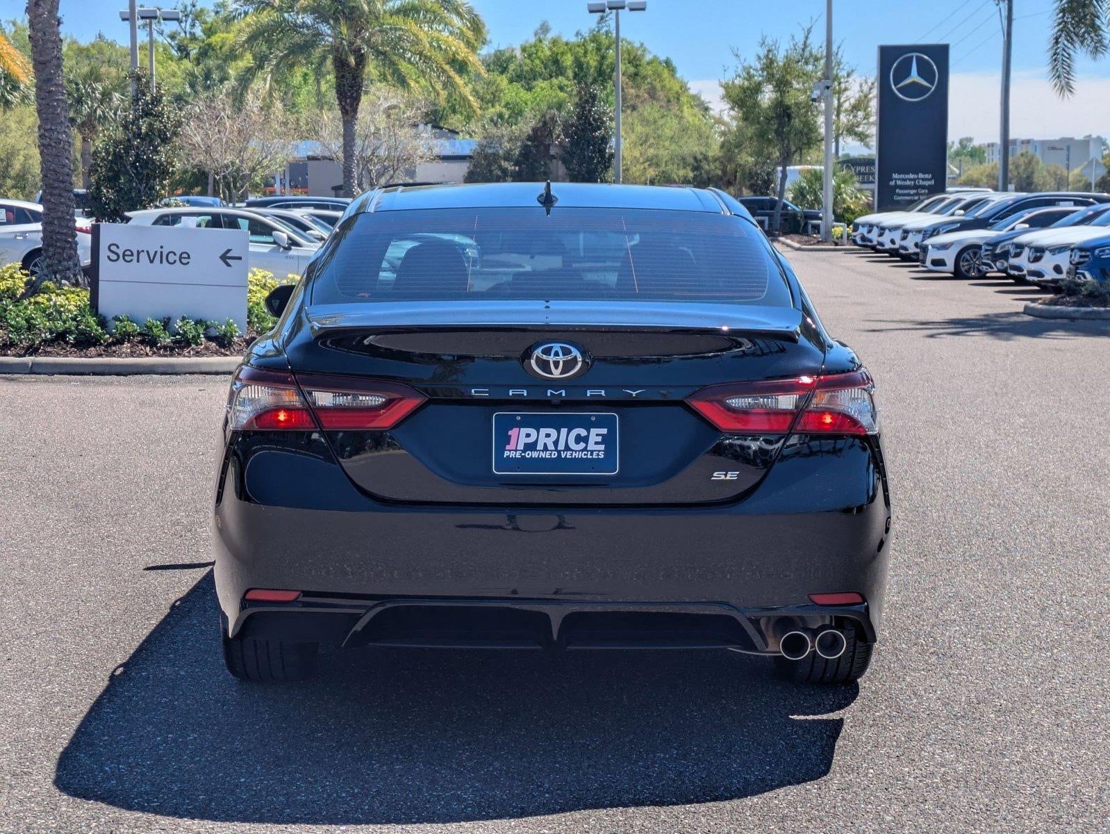 2023 Toyota Camry SE Auto (SE)