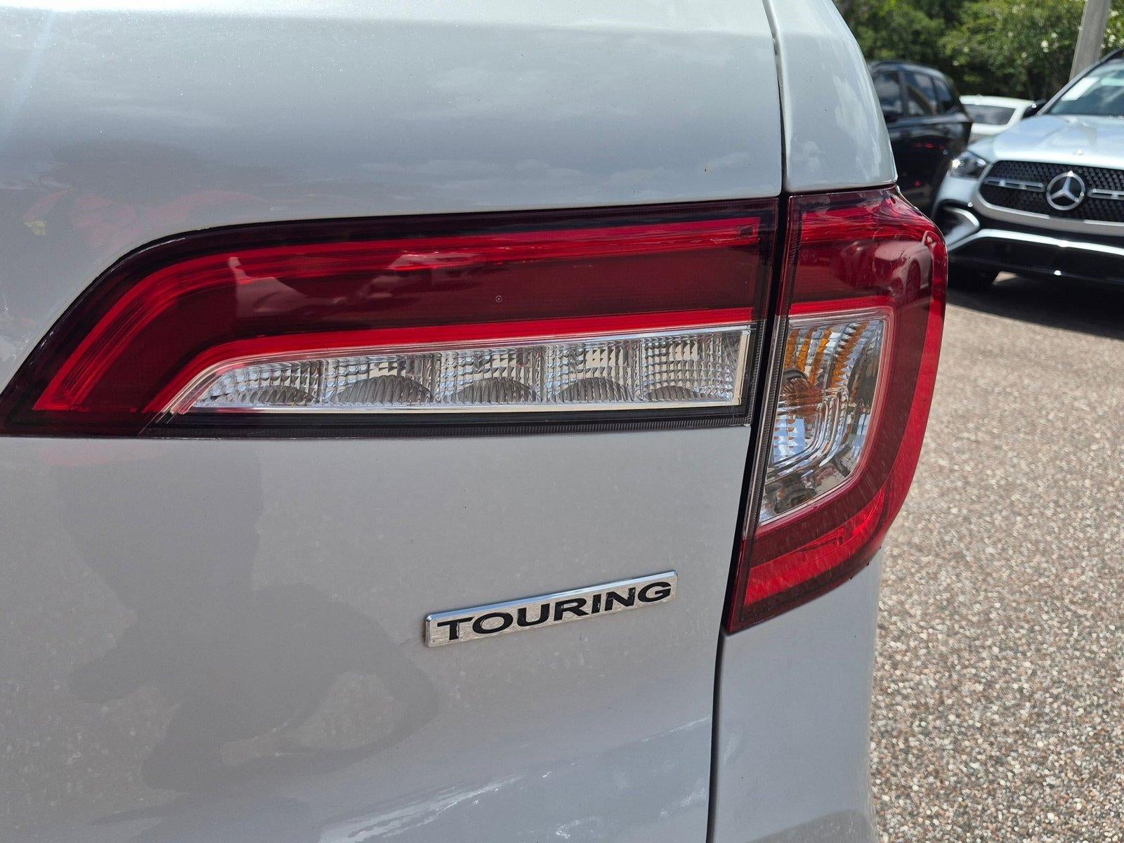 2022 Honda Pilot Touring 7-Passenger 2WD