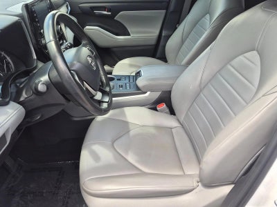 2022 Toyota Highlander XLE AWD (Natl)