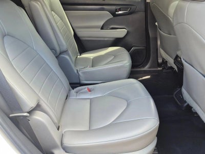 2022 Toyota Highlander XLE AWD (Natl)