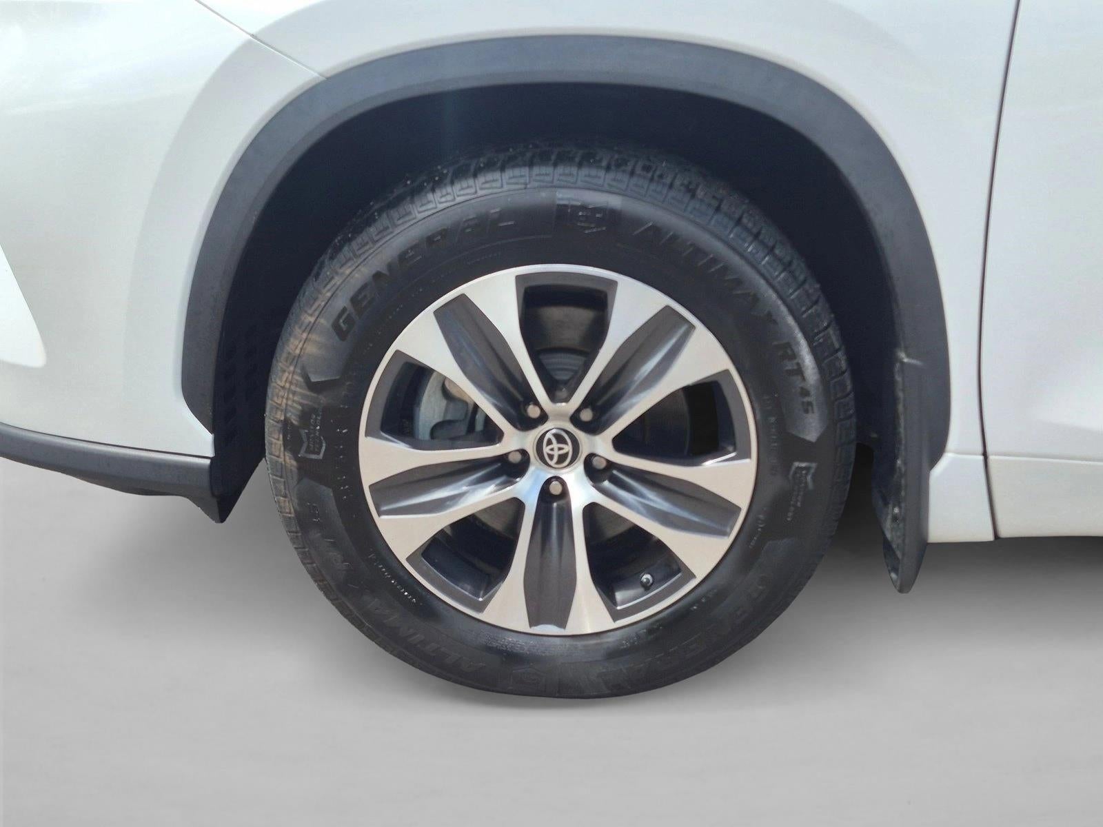 2022 Toyota Highlander XLE AWD (Natl)