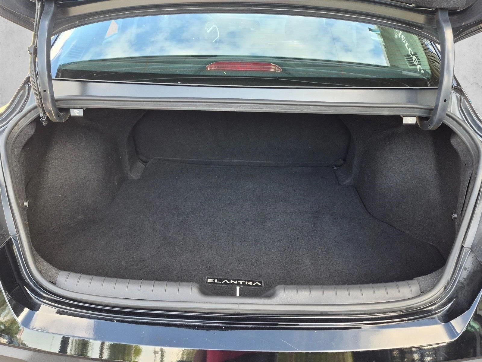 2024 Hyundai ELANTRA SEL IVT