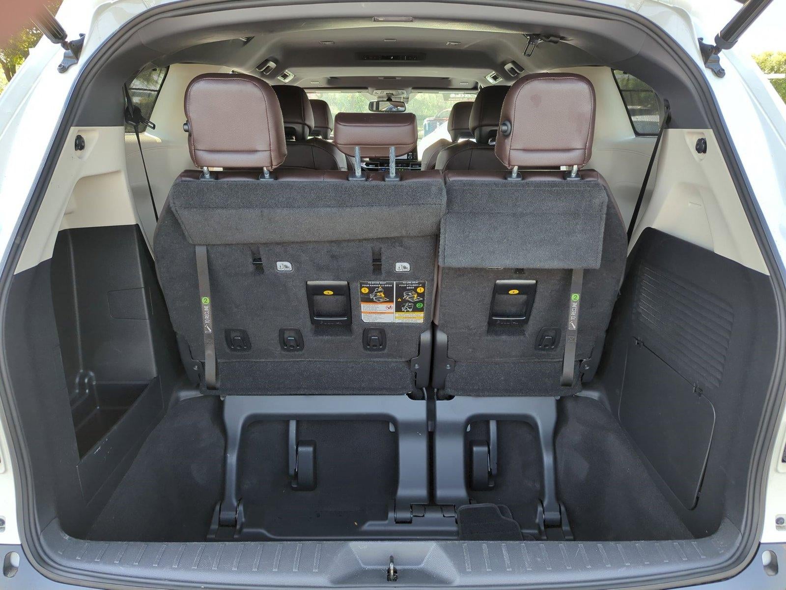 2021 Toyota Sienna Platinum FWD 7-Passenger (Natl)