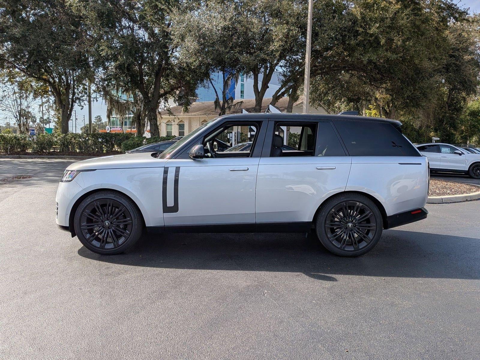 2025 Land Rover Range Rover P530 SE SWB