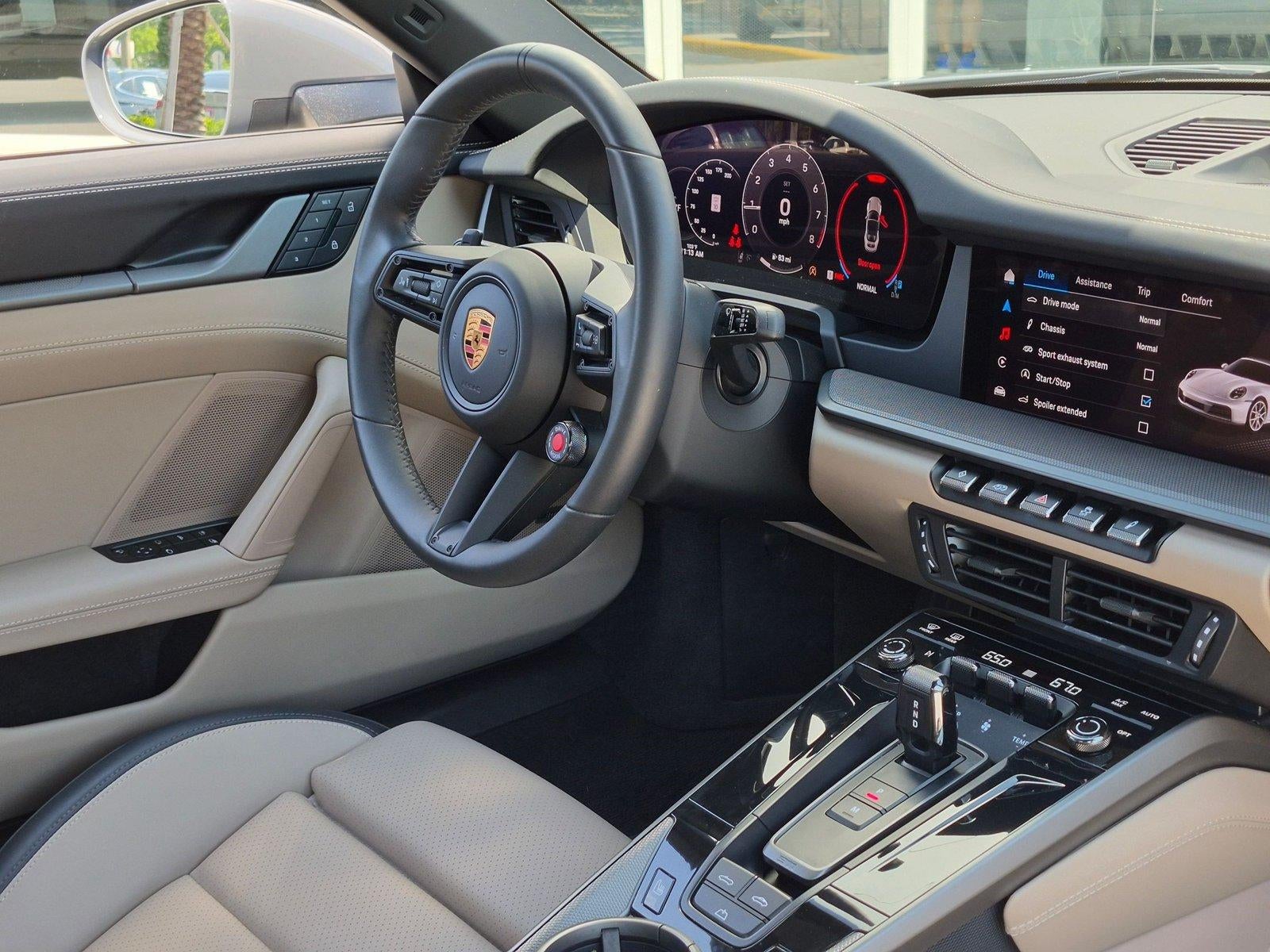 2025 Porsche 911 Carrera Cabriolet