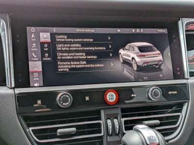 2025 Porsche Macan AWD