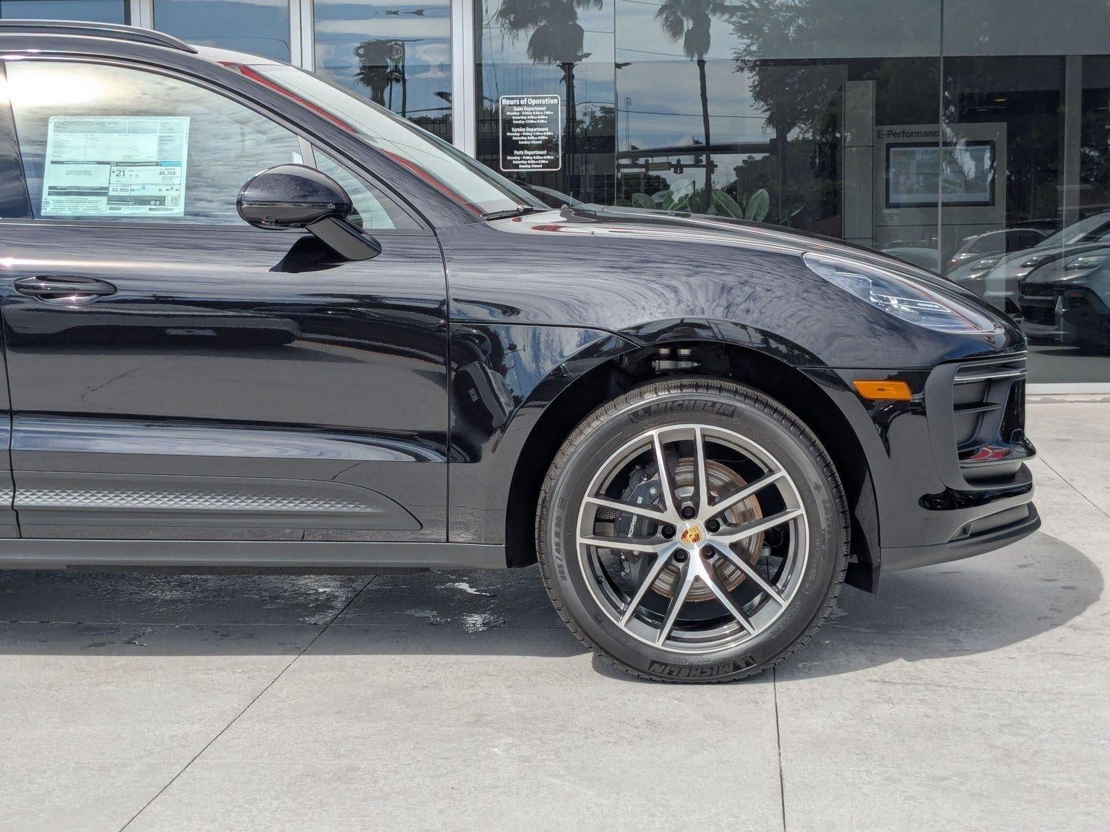 2025 Porsche Macan AWD