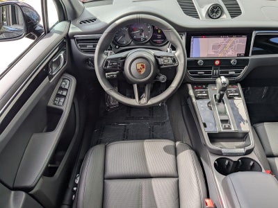 2025 Porsche Macan AWD