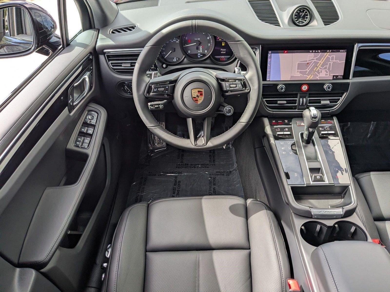 2025 Porsche Macan AWD