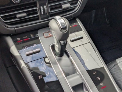 2025 Porsche Macan AWD
