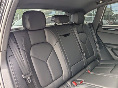 2025 Porsche Macan AWD