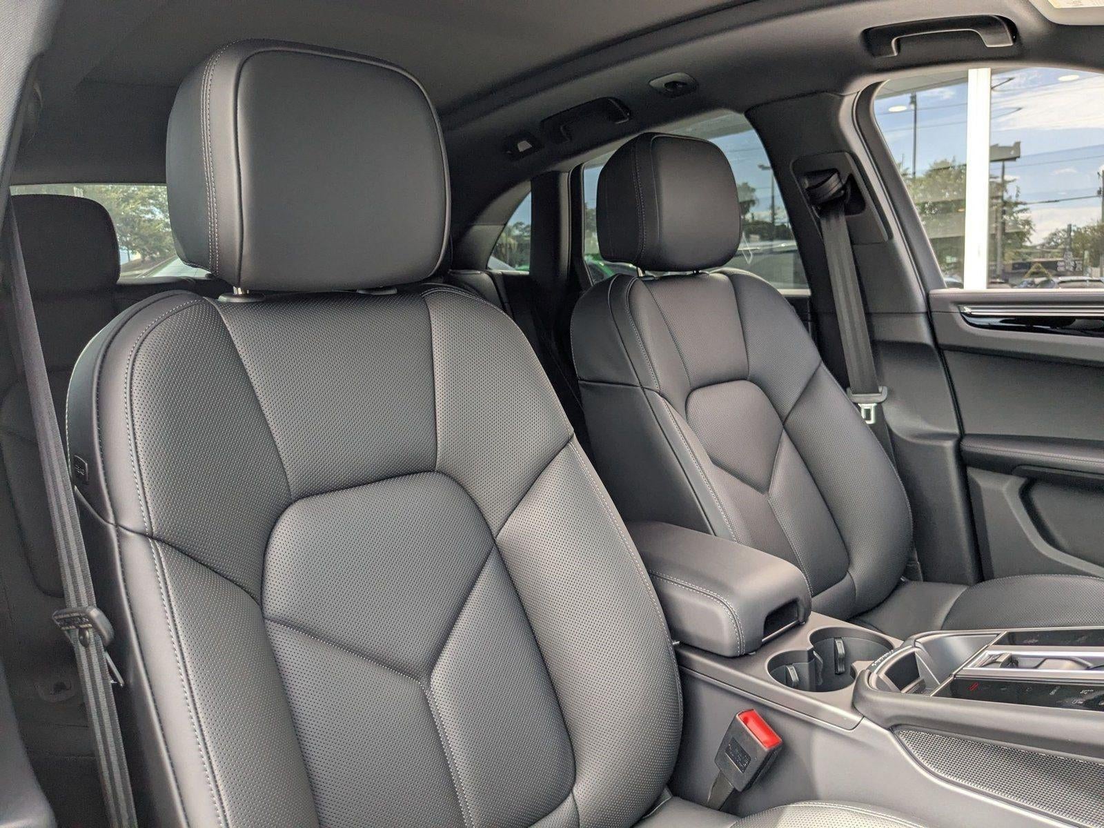 2025 Porsche Macan AWD