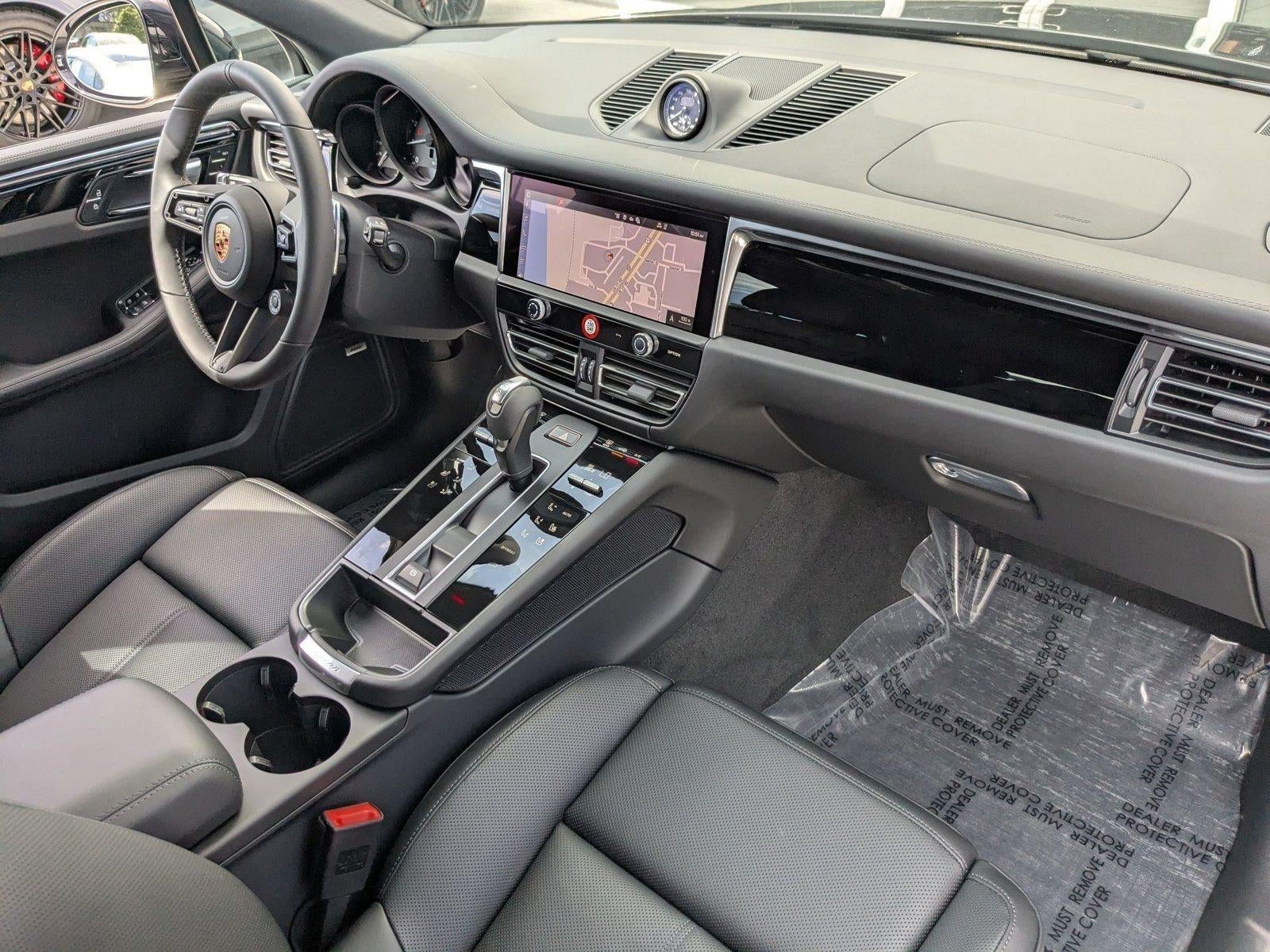 2025 Porsche Macan AWD