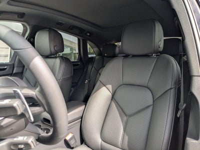 2025 Porsche Macan AWD