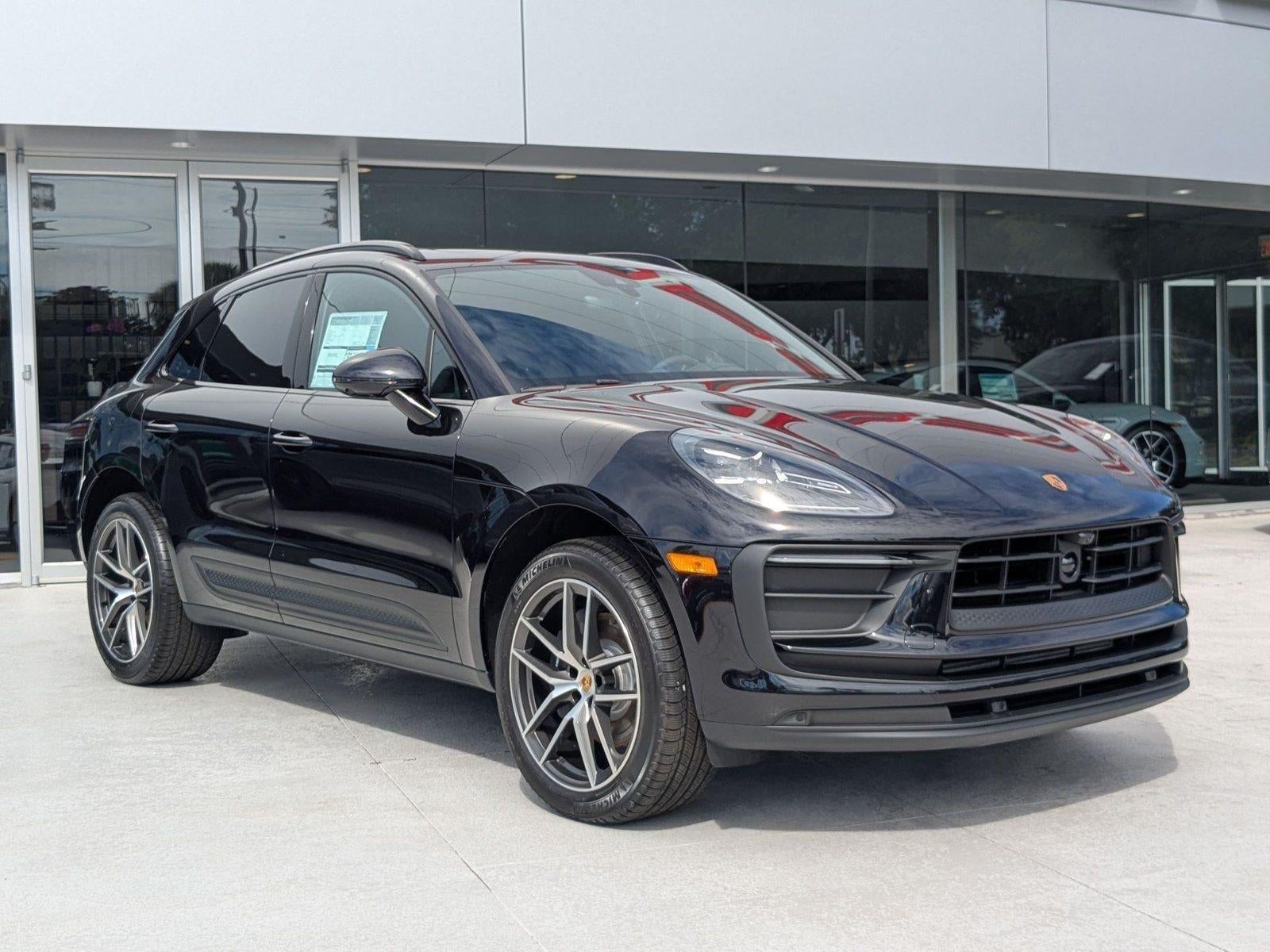 2025 Porsche Macan AWD