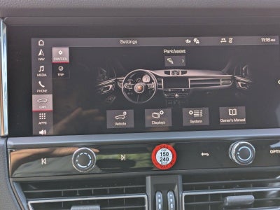 2025 Porsche Macan AWD