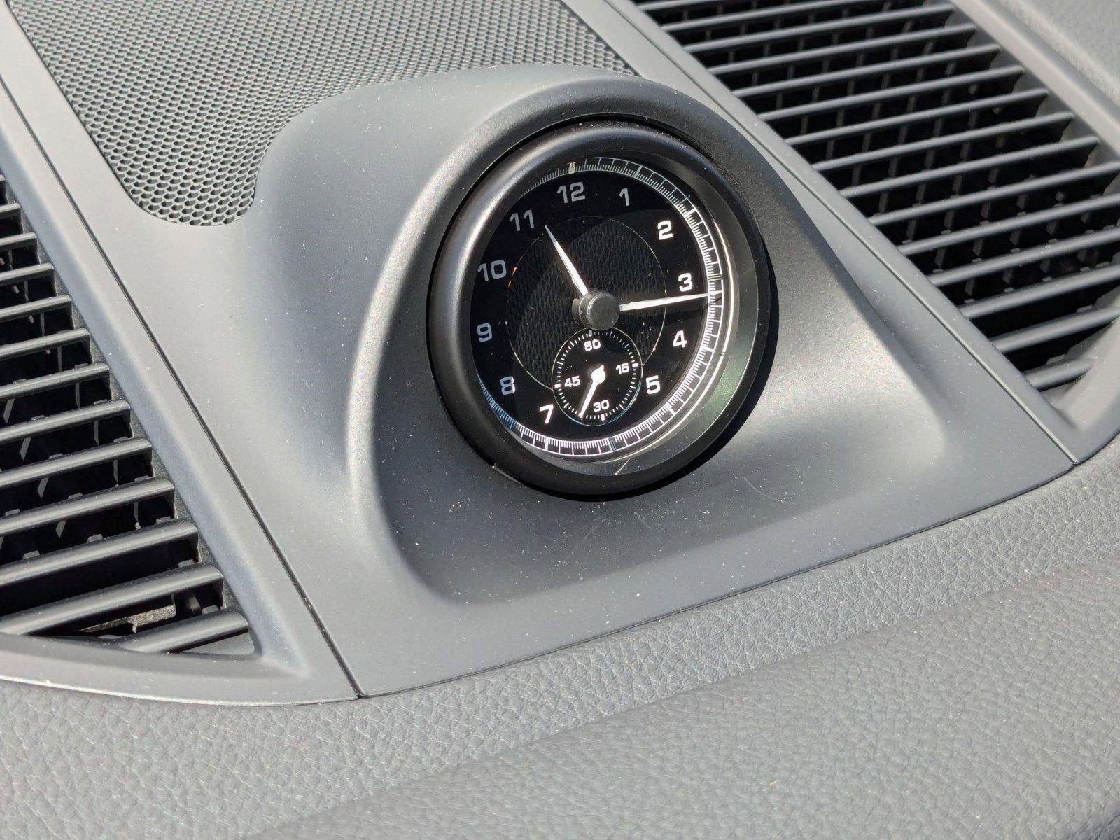 2025 Porsche Macan AWD