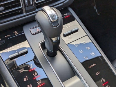 2025 Porsche Macan AWD