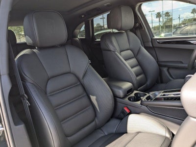 2025 Porsche Macan AWD