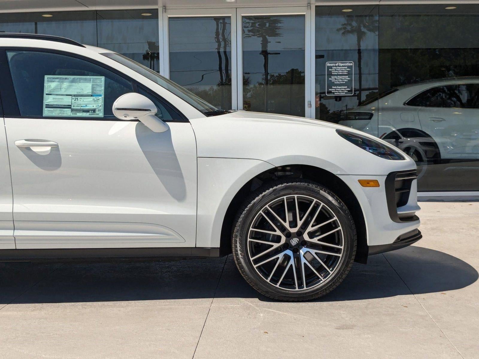 2025 Porsche Macan AWD