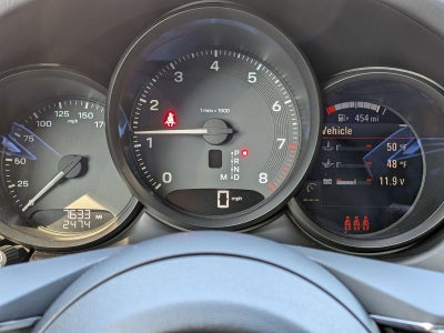 2025 Porsche Macan AWD