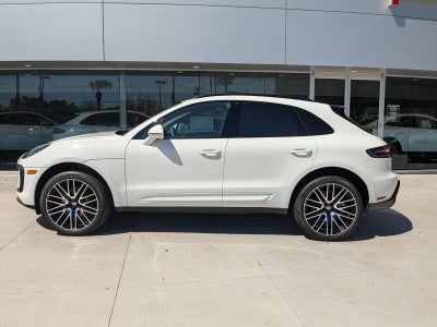 2025 Porsche Macan AWD