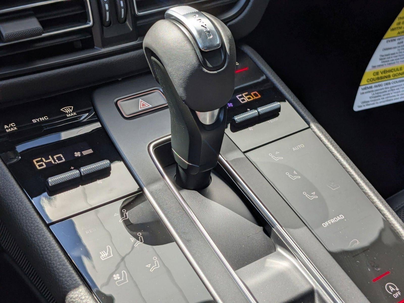 2025 Porsche Macan AWD