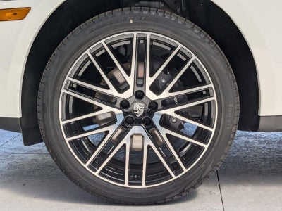 2025 Porsche Macan AWD