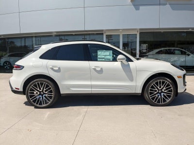 2025 Porsche Macan AWD