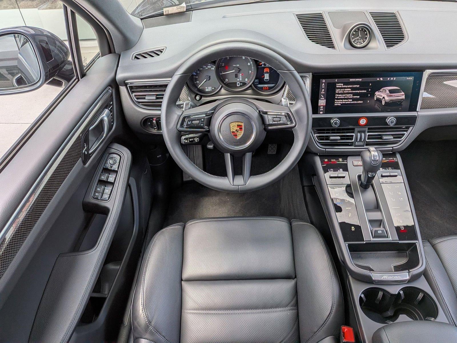 2025 Porsche Macan AWD