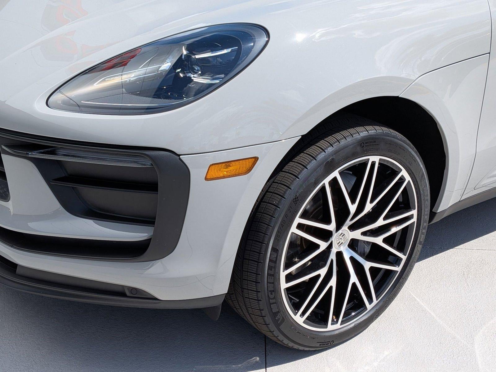 2025 Porsche Macan AWD