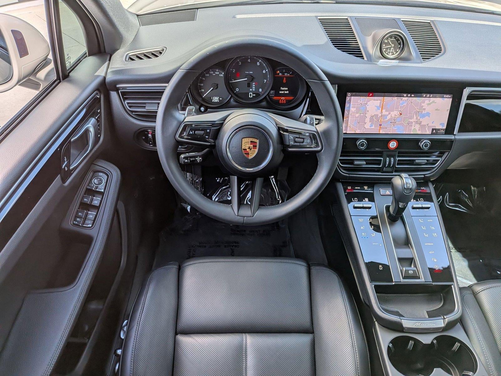 2025 Porsche Macan AWD