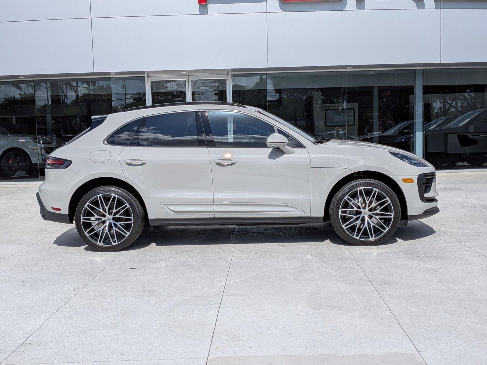 2025 Porsche Macan AWD