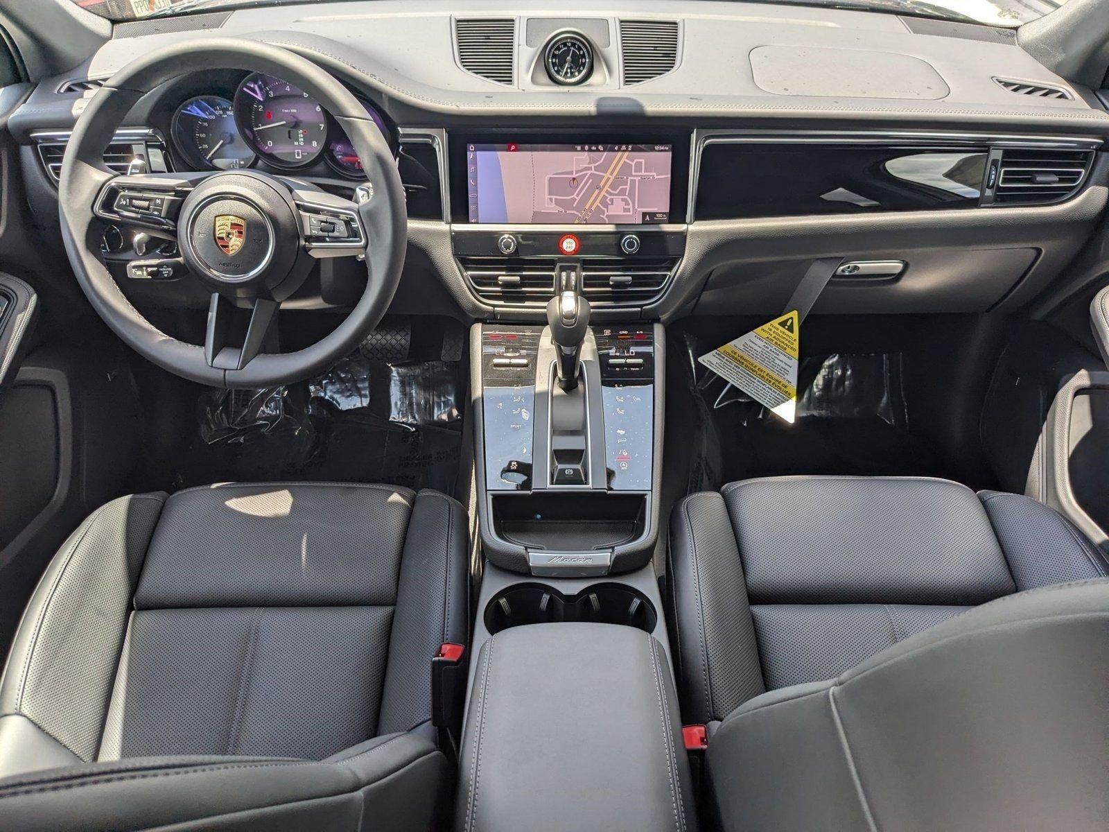 2025 Porsche Macan AWD