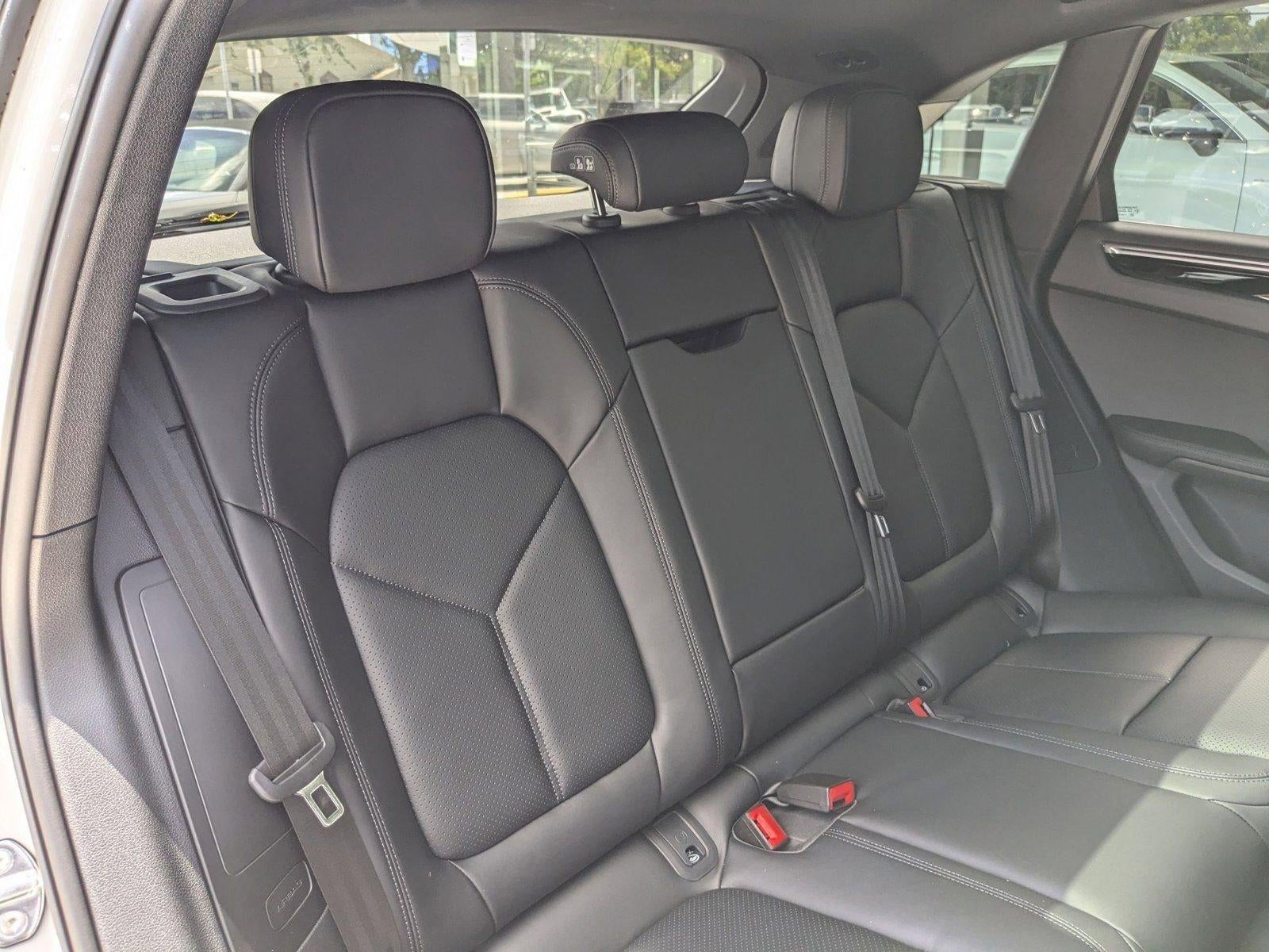 2025 Porsche Macan AWD