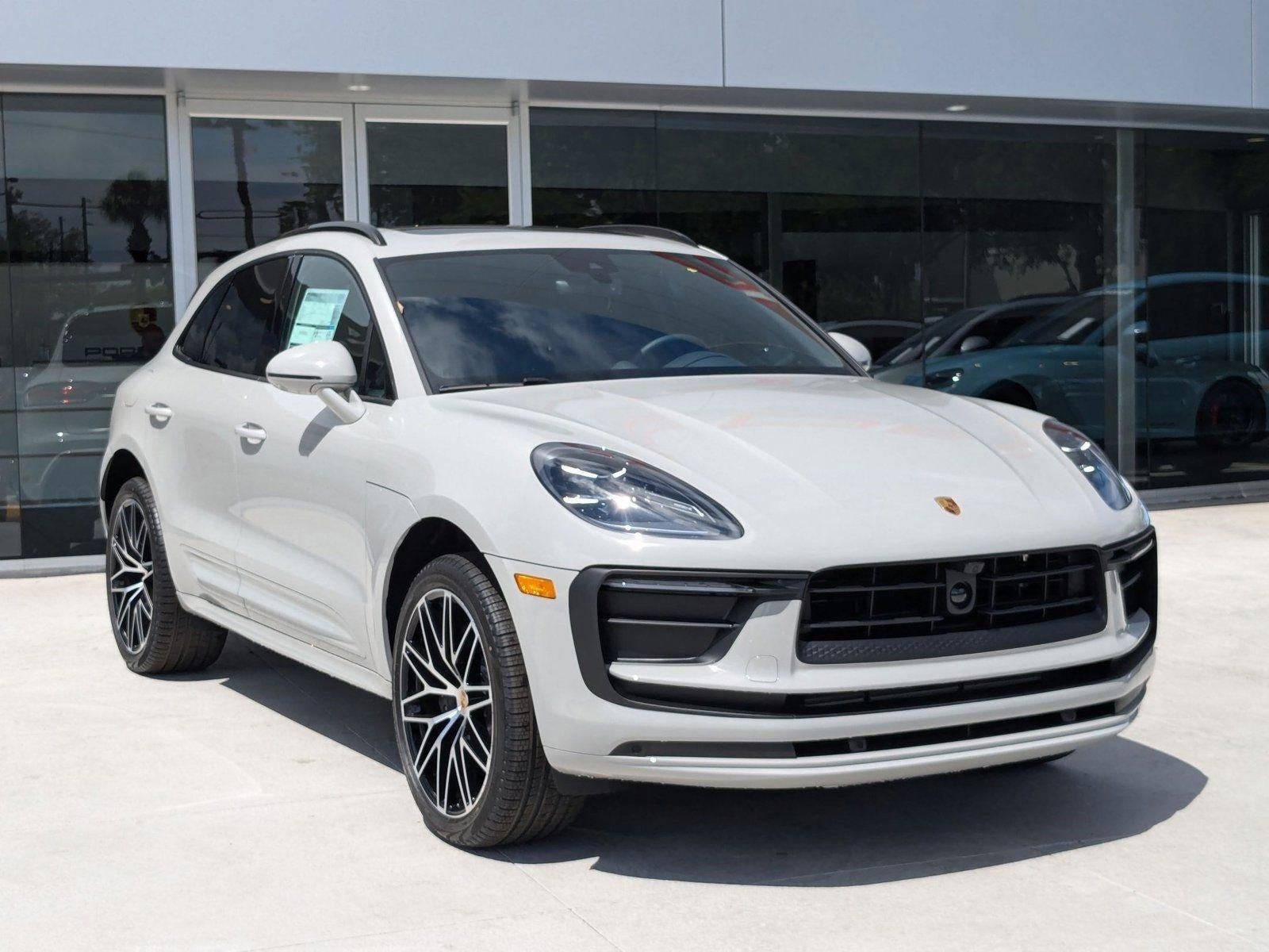 2025 Porsche Macan AWD