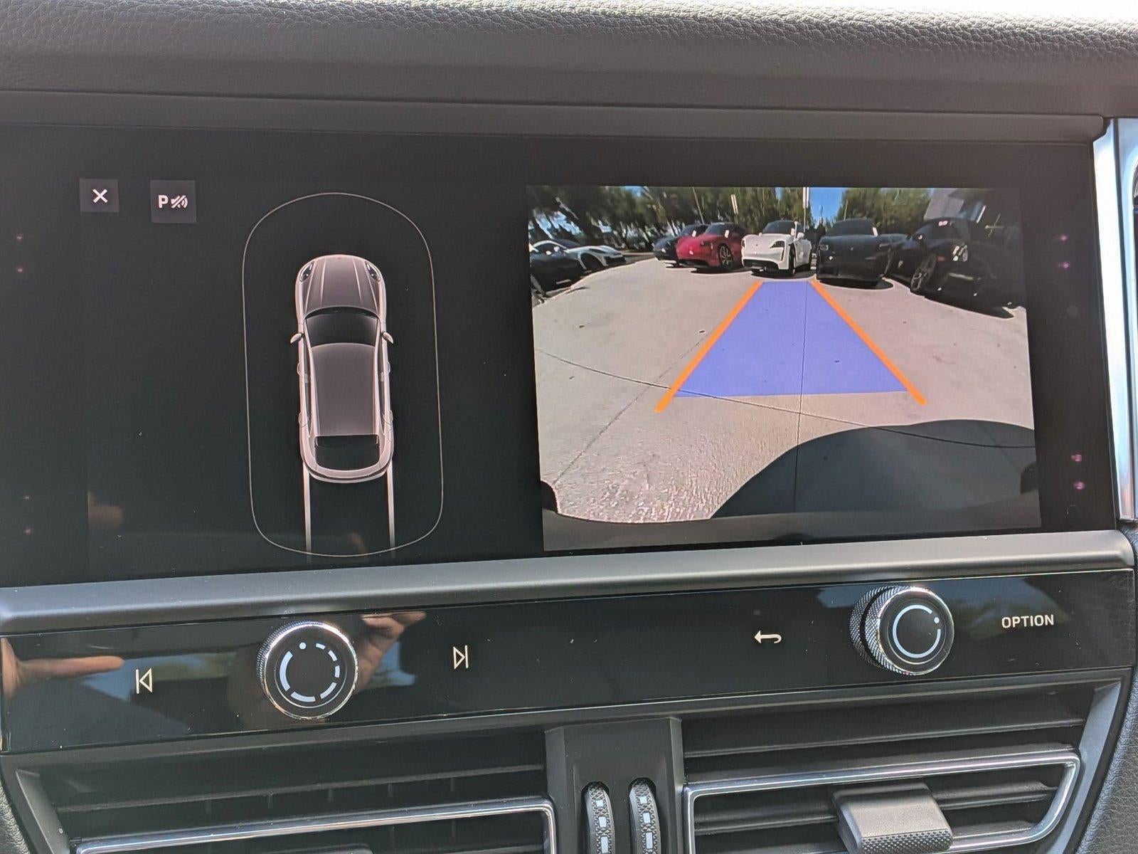 2023 Porsche Macan AWD