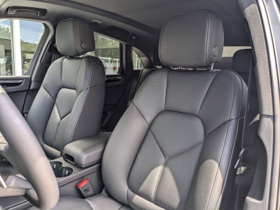 2025 Porsche Macan AWD